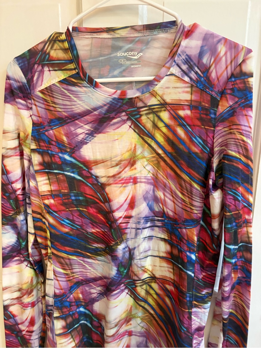 Saucony Women's Multicolor Abstract Long Sleeve Performance Tee